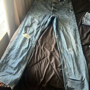 Dark wash, boyfriend/Mom jeans I guess